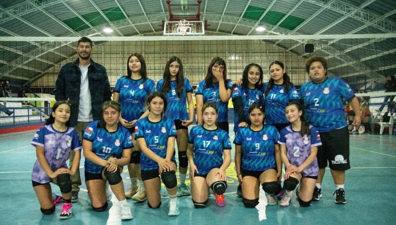 /seleccion-u16-de-voleibol-femenino-de-taltal-viaja-a-argentina-para-el