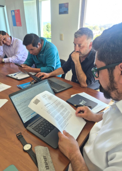 DPPARAUCO SE REUNE CON SEREMI DE TRANSPORTE Y REPRESENTANTES DE BUSES DE LA PROVINCIA.