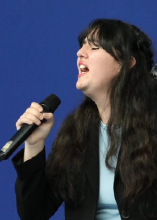 Talento estudiantil se tomó el escenario en una nueva versión del Festival de la Voz Escolar de Tirúa