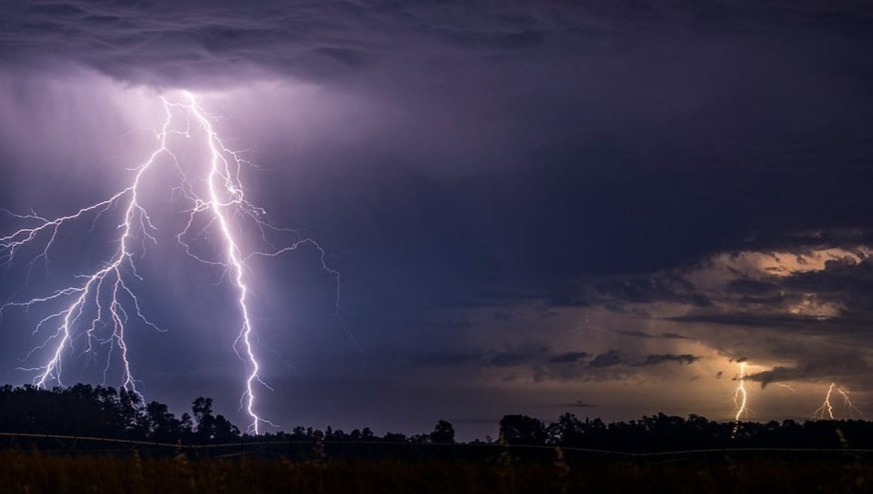 /los-lagos/region-de-los-lagos-declaran-alerta-por-tormentas-electricas-y-vientos-de