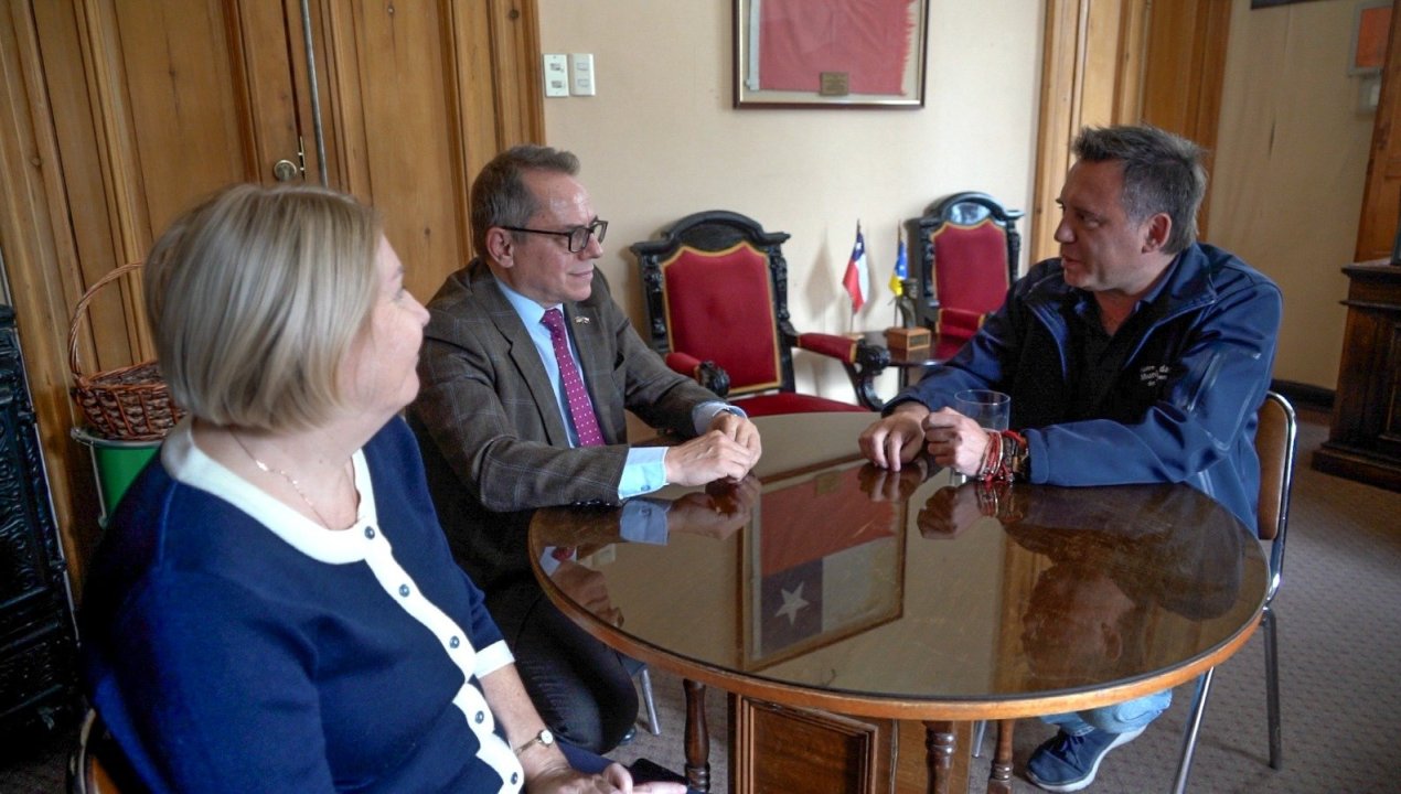 /alcalde-radonich-recibio-a-embajador-de-ucrania