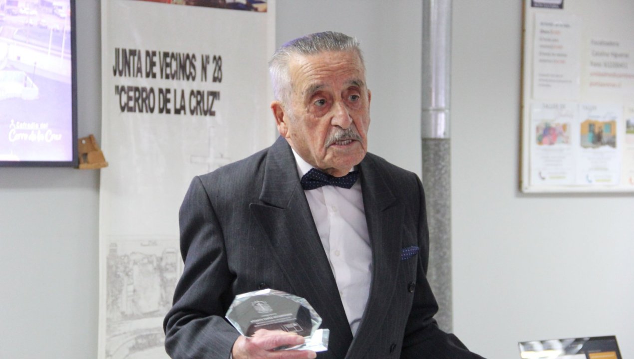 /barrio-cerro-de-la-cruz-corona-su-ruta-cultural-homenajeando-a-vecino-del