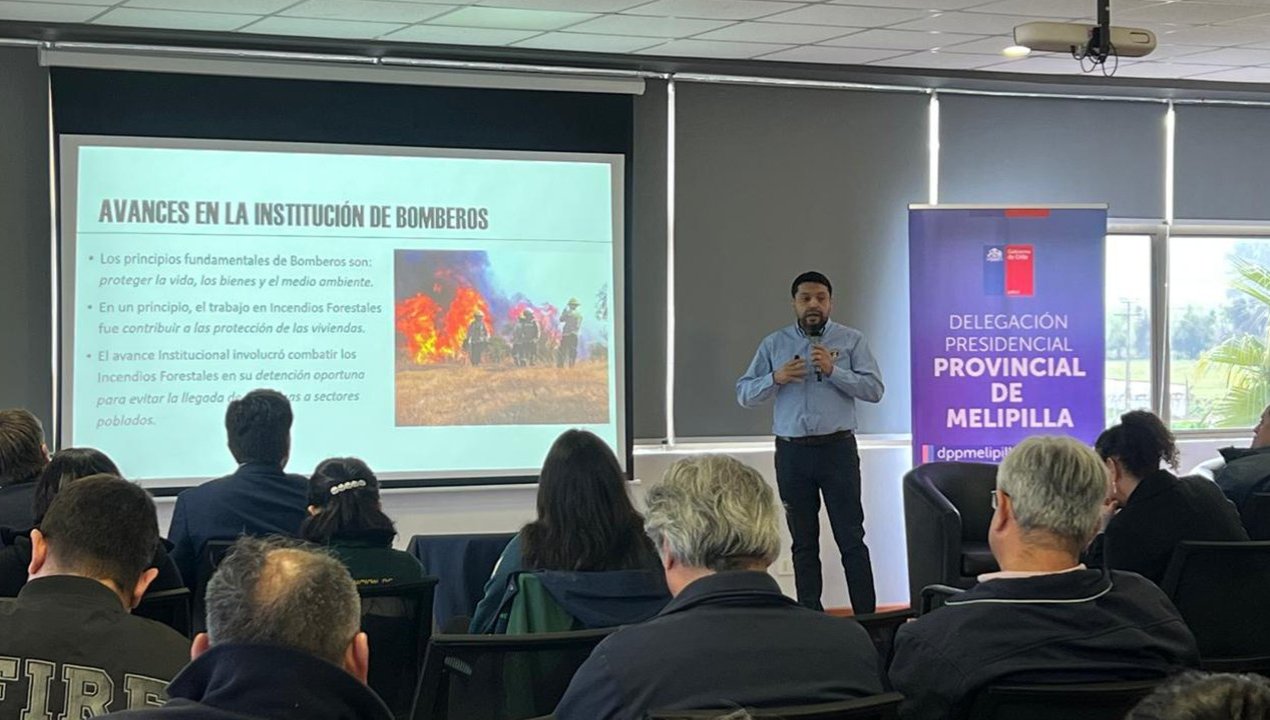 /realizan-seminario-forestal-en-melipilla-de-cara-a-la-temporada-2026-2027