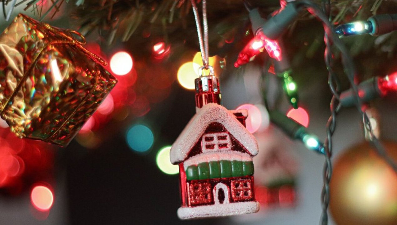 /actualidad/festivos/navidad/del-arbol-decorado-hasta-la-figura-del-viejito-pascuero-como-nacio-la