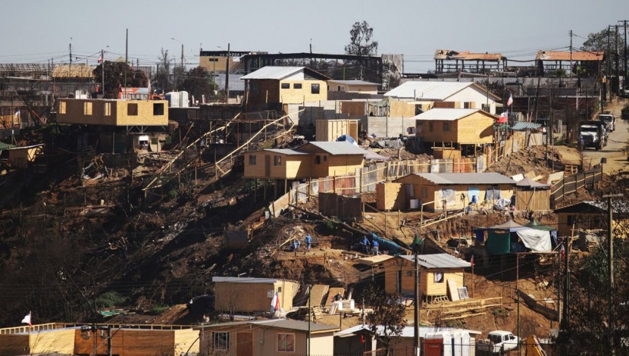 /regionales/region-de-valparaiso/damnificados-por-megaincendio-se-manifestaron-y-apuntan-contra-el-bono-de