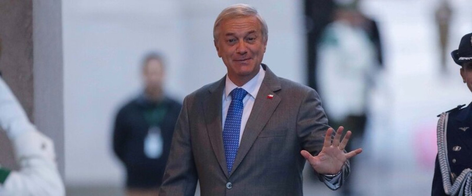 Kast aborda alza de combustibles, migración e indultos en entrevista